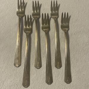 Avon Silverplate Set of 6 Salad Forks International Silver Flatware